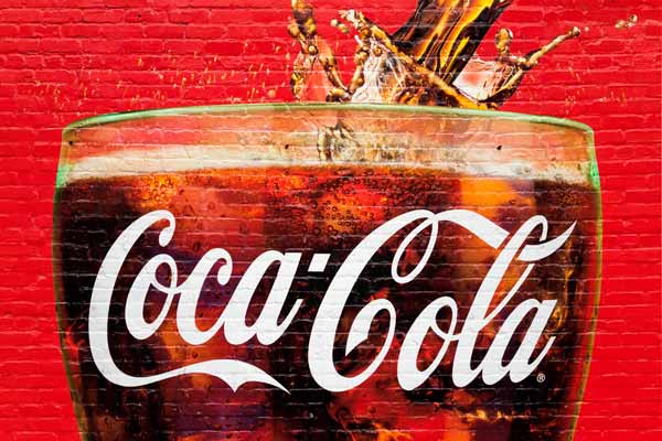 Conoces la historia del logotipo de Coca-Cola?