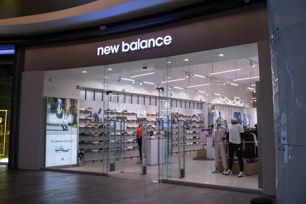 New balance clearance outlet lerma